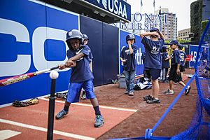 SD Padres host I MEF Kids during Baseball Clinic 150702-M-ZH987-300