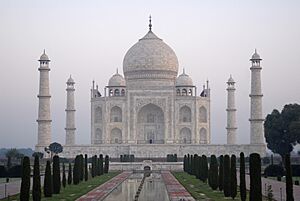 Taj Mahal in India - Kristian Bertel